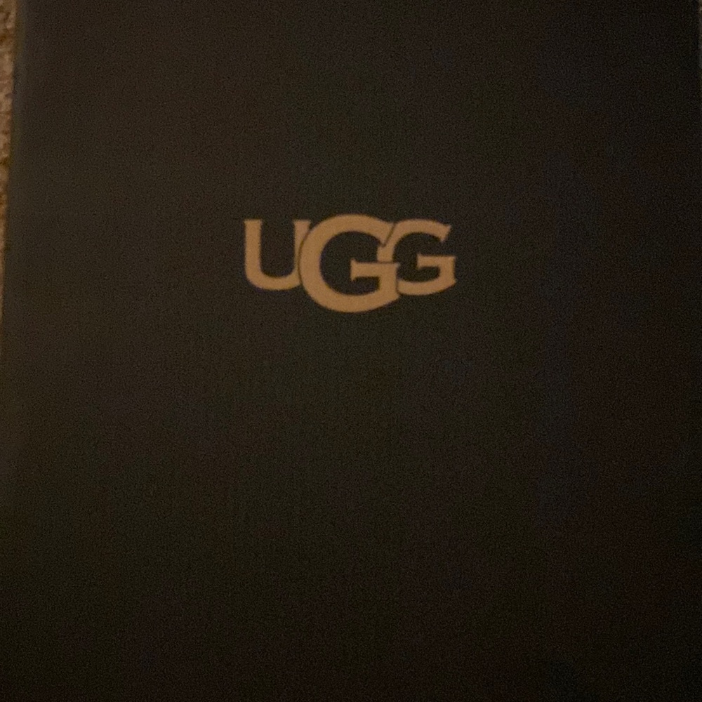 Uggs shoes